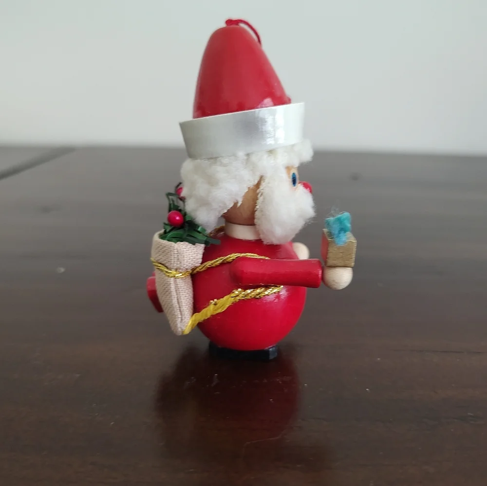 Vintage Steinbach Christmas Ornament Santa With Gift German Wood